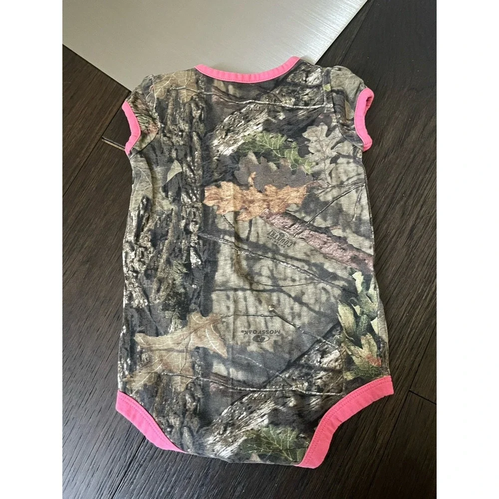 Carhartt 12m Toddler Girl One Piece Camo Pink/Green Short Sleeve, Pre-owned